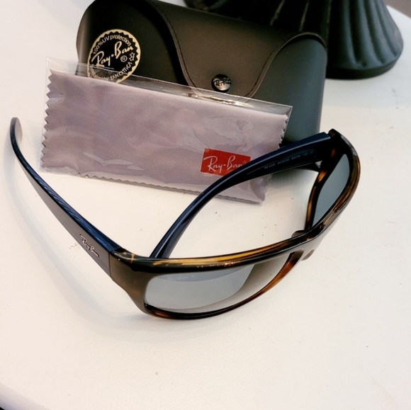 Ray-Ban Rb4300 - Picture 2 of 2